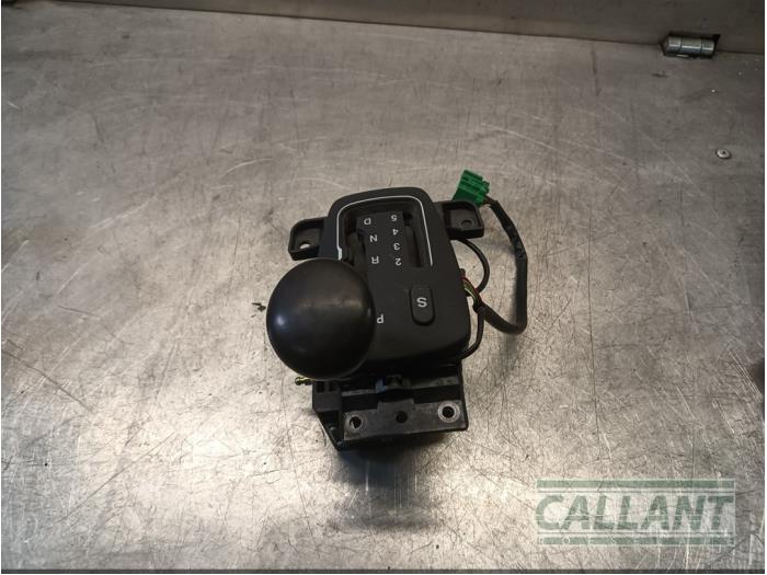 Växelspak från en Jaguar S-type (X200) 2.5 V6 24V 2003