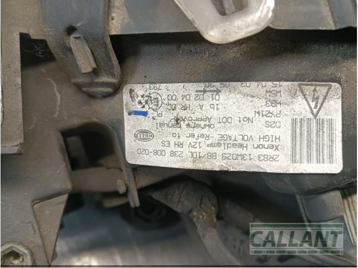 Strålkastare, höger från en Jaguar S-type (X200) 2.5 V6 24V 2003