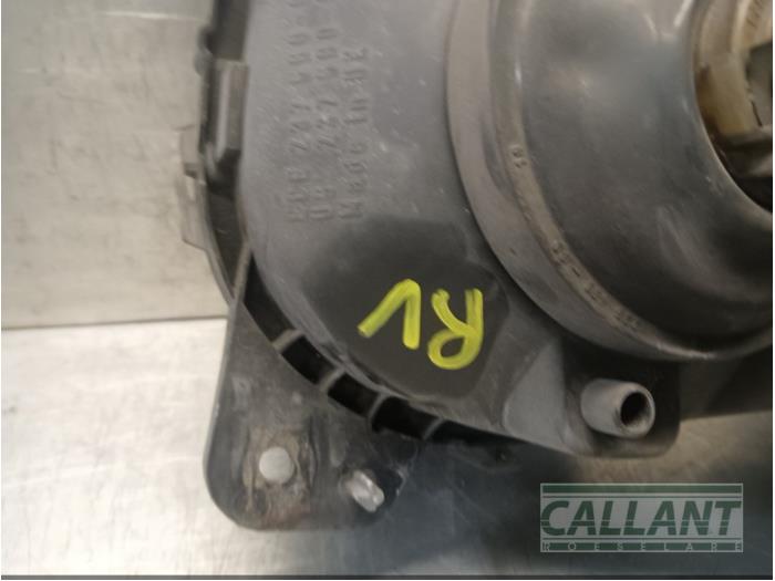 Strålkastare, höger från en Jaguar S-type (X200) 2.5 V6 24V 2003