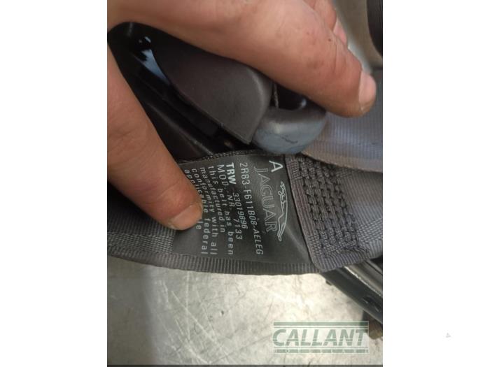 Främre säkerhetsbälte, höger från en Jaguar S-type (X200) 2.5 V6 24V 2003