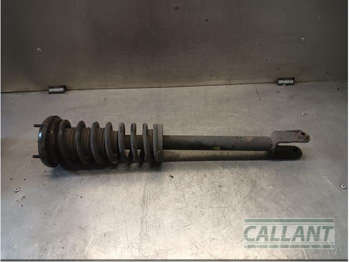 Stötdämpare, höger fram från en Jaguar S-type (X200) 2.5 V6 24V 2003