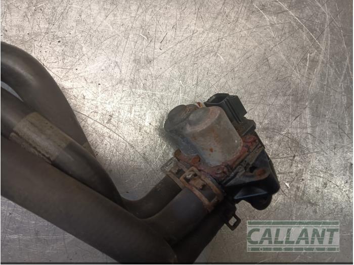 Extra vattenpump från en Jaguar S-type (X200) 2.5 V6 24V 2003