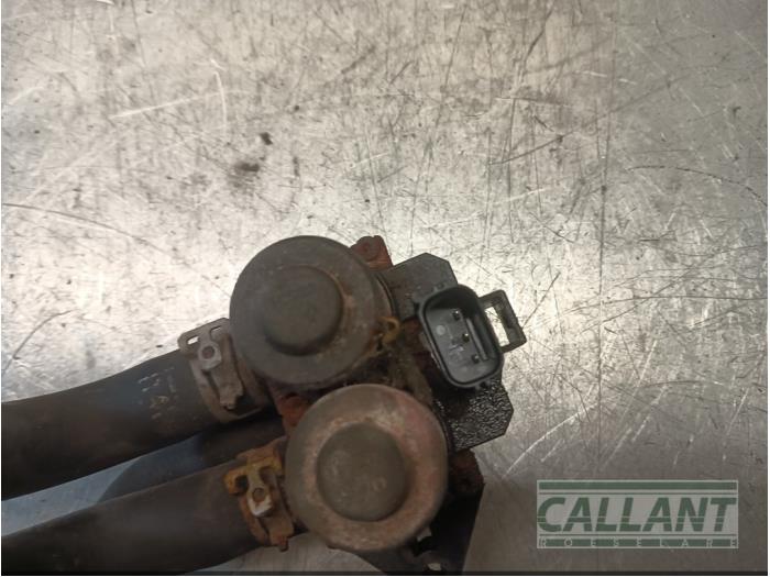 Extra vattenpump från en Jaguar S-type (X200) 2.5 V6 24V 2003