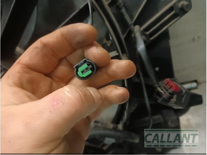 Kylfläkt från en Jaguar S-type (X200) 2.5 V6 24V 2003