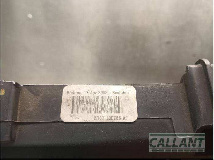 Kylfläkt från en Jaguar S-type (X200) 2.5 V6 24V 2003