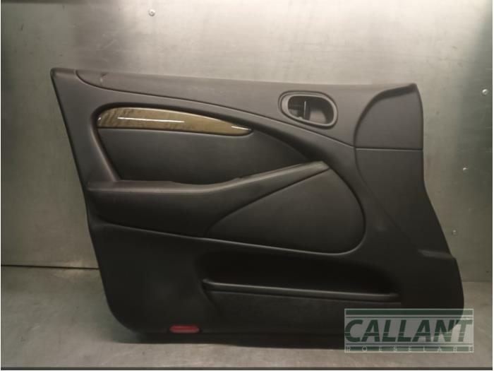 List, framdörr, 4-dörrars, vänster från en Jaguar S-type (X200) 2.5 V6 24V 2003