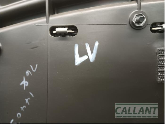 List, framdörr, 4-dörrars, vänster från en Jaguar S-type (X200) 2.5 V6 24V 2003