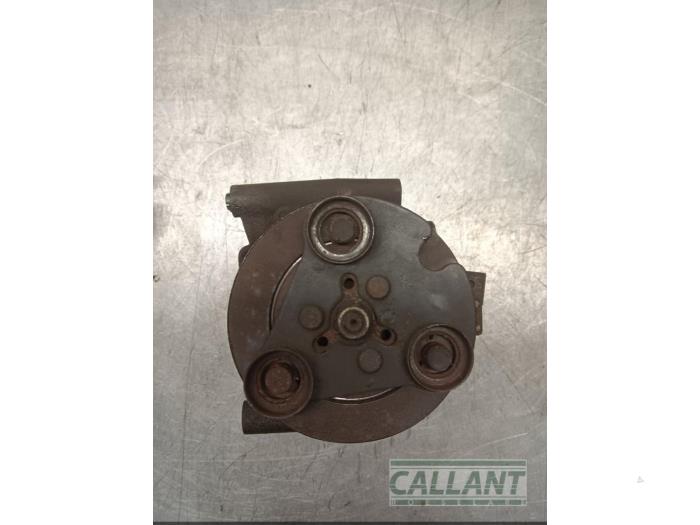 Luftkonditioneringspump från en Jaguar S-type (X200) 2.5 V6 24V 2003