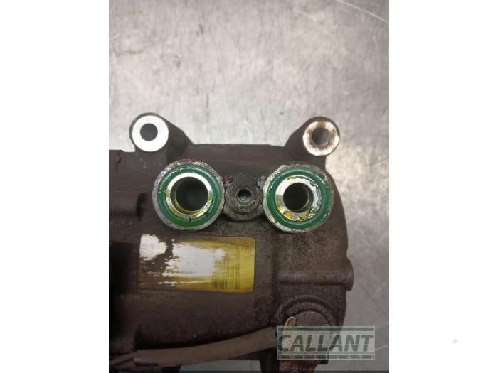 Luftkonditioneringspump från en Jaguar S-type (X200) 2.5 V6 24V 2003