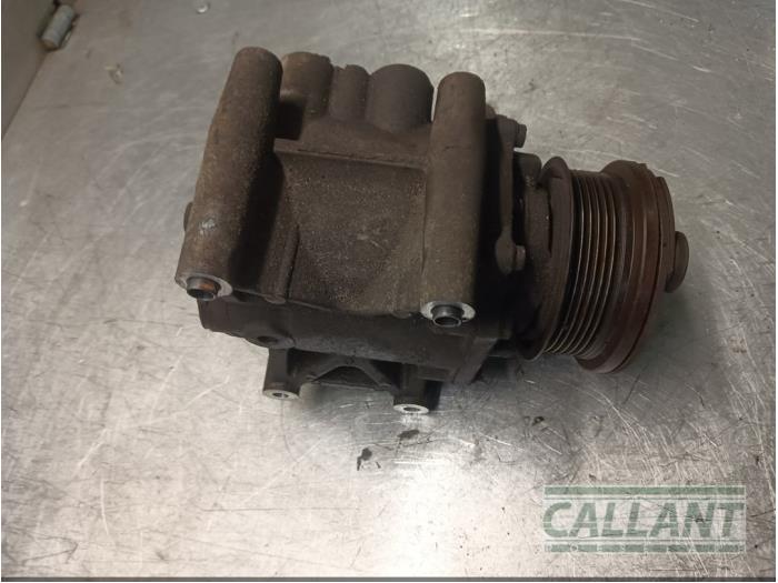 Luftkonditioneringspump från en Jaguar S-type (X200) 2.5 V6 24V 2003