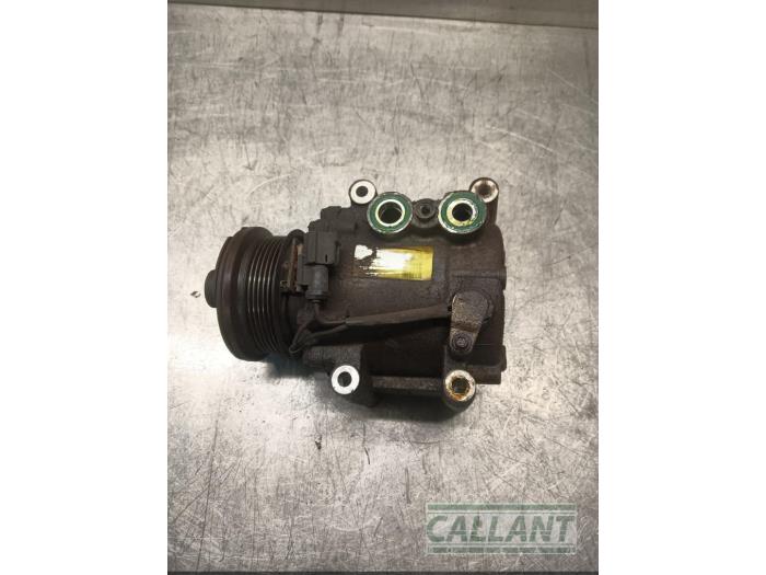 Luftkonditioneringspump från en Jaguar S-type (X200) 2.5 V6 24V 2003