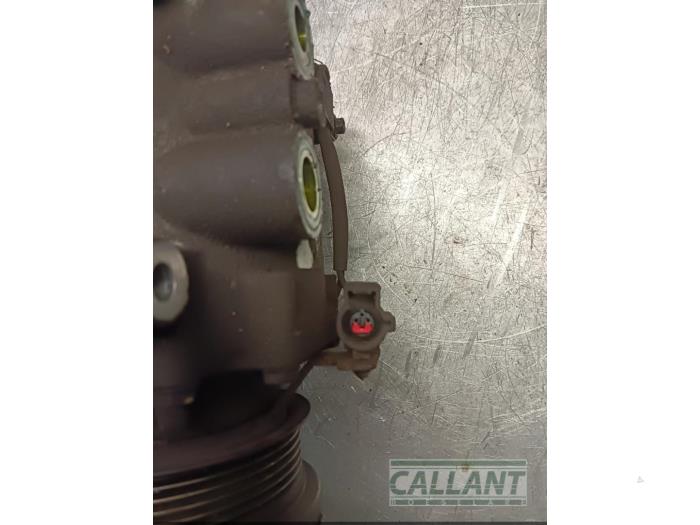 Luftkonditioneringspump från en Jaguar S-type (X200) 2.5 V6 24V 2003