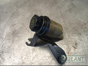 Gebruikte Stuurbekrachtiging Olie Reservoir Jaguar XF (CC9) Prijs € 18,15 Inclusief btw aangeboden door Garage Callant