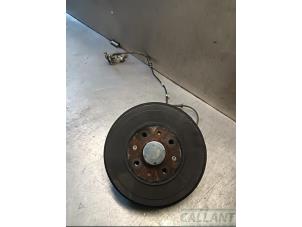 Gebruikte Wielnaaf achter Opel Corsa E 1.4 16V Prijs € 66,55 Inclusief btw aangeboden door Garage Callant