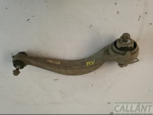 Begagnade Främre undre gaffelben, höger Jaguar F-Pace 2.0 D 180 16V AWD Pris € 90,75 Inklusive moms erbjuds av Garage Callant