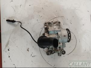 Begagnade Oljepump Jaguar F-Pace 2.0 D 180 16V AWD Pris € 181,50 Inklusive moms erbjuds av Garage Callant