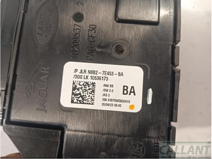 Växelspak från en Land Rover Defender II 3.0 D200 MHEV 2023