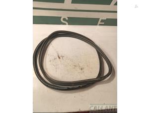 Begagnade Baklucka, tätning Landrover Freelander II 2.2 td4 16V Pris € 48,40 Inklusive moms erbjuds av Garage Callant