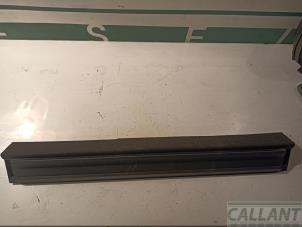 Gebruikte Bekleding bagageruimte Volkswagen Golf VII Variant (AUVV) 1.4 TSI BlueMotion Technology 125 16V Prijs € 48,40 Inclusief btw aangeboden door Garage Callant