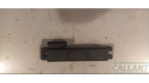 Begagnade Antenn (diverse) Landrover Discovery Sport (LC) 1.5 P300e 12V AWD Pris € 18,15 Inklusive moms erbjuds av Garage Callant