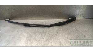 Begagnade Svängarmsats vindrutetorkare Landrover Range Rover Evoque (LVJ/LVS) 2.2 TD4 16V Pris € 60,50 Inklusive moms erbjuds av Garage Callant