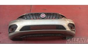 Begagnade Främre stötfångare Fiat Tipo (356S) 1.4 16V Pris € 544,50 Inklusive moms erbjuds av Garage Callant
