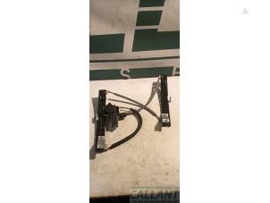 Begagnade Fönstermekanism, 4-dörrars, höger fram Jaguar XJ (X351) 3.0 D V6 24V Pris € 151,25 Inklusive moms erbjuds av Garage Callant