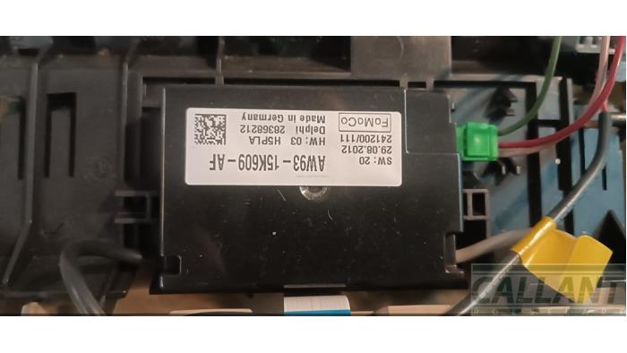 Innerbelysning, fram från en Jaguar XJ (X351) 3.0 D V6 24V 2013