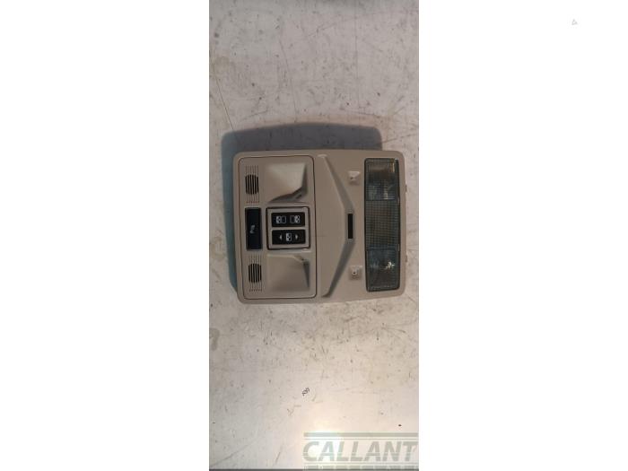 Innerbelysning, fram från en Jaguar XJ (X351) 3.0 D V6 24V 2013