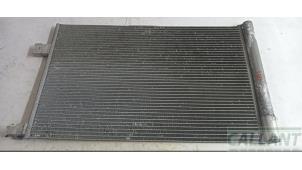 Begagnade Kondensor, luftkonditionering Jaguar XE 2.0d 180 16V Pris € 151,25 Inklusive moms erbjuds av Garage Callant