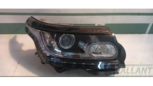 Begagnade Strålkastare, höger Landrover Range Rover IV (LG) 4.4 SDV8 32V Pris € 907,50 Inklusive moms erbjuds av Garage Callant