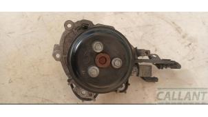 Begagnade Vattenpump Jaguar XE 2.0 D E-Performance 16V Pris € 66,55 Inklusive moms erbjuds av Garage Callant