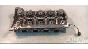 Używane Glowica cylindra Jaguar XE 2.0 D E-Performance 16V Cena € 605,00 Z VAT oferowane przez Garage Callant