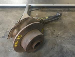 Begagnade Bakre gaffelben, höger Mercedes SL (R107) 280 SL Pris på förfrågan erbjuds av Autohandel-Smet Gebroeders NV