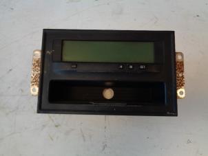 Gebruikte Display Interieur Mitsubishi Pajero Canvas Top (V6/7) 3.2 DI-D 16V Prijs op aanvraag aangeboden door Autohandel-Smet Gebroeders NV