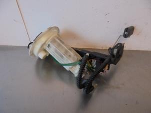 Gebruikte Tank element Pomp BMW 5 serie (E60) M5 V10 40V Prijs op aanvraag aangeboden door Autohandel-Smet Gebroeders NV