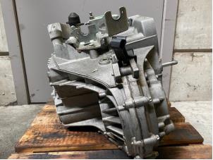 Begagnade Växellåda Alfa Romeo Giulietta (940) 1.6 JTDm 16V Pris på förfrågan erbjuds av Autohandel-Smet Gebroeders NV