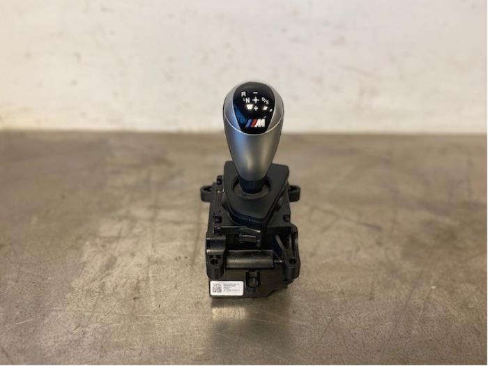 Växelspaksknopp från en BMW 2 serie (F22) M2 Competition 3.0 24V 2019