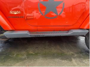 Begagnade Instegslist, vänster Jeep Wrangler Unlimited (JK) 2.8 CRD 16V 4x4 Pris på förfrågan erbjuds av Autohandel-Smet Gebroeders NV