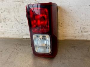 Gebruikte Achteruitrijlicht links Renault Trafic Passenger (1JL/2JL/3JL/4JL) 1.6 dCi 140 Twin Turbo Prijs op aanvraag aangeboden door Autohandel-Smet Gebroeders NV