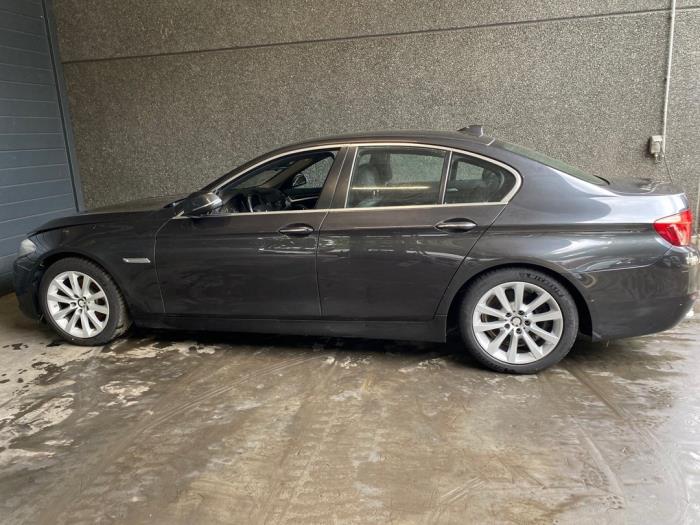 Bakdörr, 4-dörrars, vänster från en BMW 5 serie (F10) 520d 16V 2016