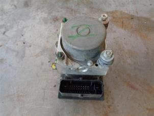 Gebruikte ABS Pomp Dacia Duster (HS) 1.5 dCi Prijs op aanvraag aangeboden door Autohandel-Smet Gebroeders NV