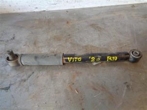 Gebruikte Schokdemper rechts-achter Mercedes Vito Tourer (447.7) 2.0 114 CDI 16V Prijs op aanvraag aangeboden door Autohandel-Smet Gebroeders NV