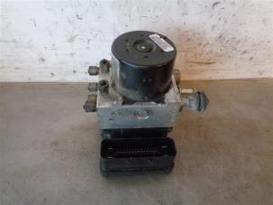 Begagnade ABS-pump Jeep Commander (XK) 3.0 CRD V6 24V DPF Pris på förfrågan erbjuds av Autohandel-Smet Gebroeders NV