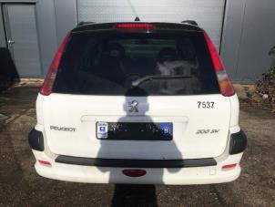 Begagnade Baklucka Peugeot 206 SW (2E/K) 1.4 HDi Pris på förfrågan erbjuds av Autohandel-Smet Gebroeders NV
