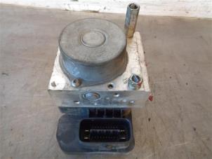 Gebruikte ABS Pomp Toyota Verso S 1.33 16V Dual VVT-I Prijs op aanvraag aangeboden door Autohandel-Smet Gebroeders NV