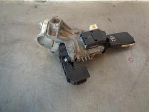 Używane Stacyjka + Kluczyk Toyota Auris Touring Sports (E18) 1.6 D-4D-F 16V Cena na żądanie oferowane przez Autohandel-Smet Gebroeders NV