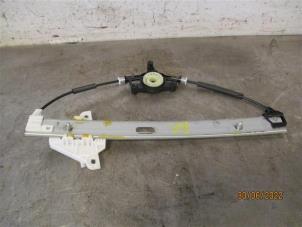 Gebruikte Raammechaniek 2Deurs rechts-achter Mazda CX-5 II (KF) 2.2 SkyActiv-D 184 16V 4WD Prijs op aanvraag aangeboden door Autohandel-Smet Gebroeders NV