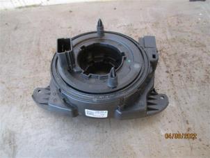 Gebruikte Stuurhoek sensor Skoda Fabia III Combi (NJ5) 1.2 TSI 16V Greentech Prijs op aanvraag aangeboden door Autohandel-Smet Gebroeders NV