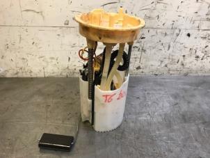 Begagnade Elektrisk bränslepump Volkswagen Transporter/Caravelle T6 2.0 TDI Pris på förfrågan erbjuds av Autohandel-Smet Gebroeders NV